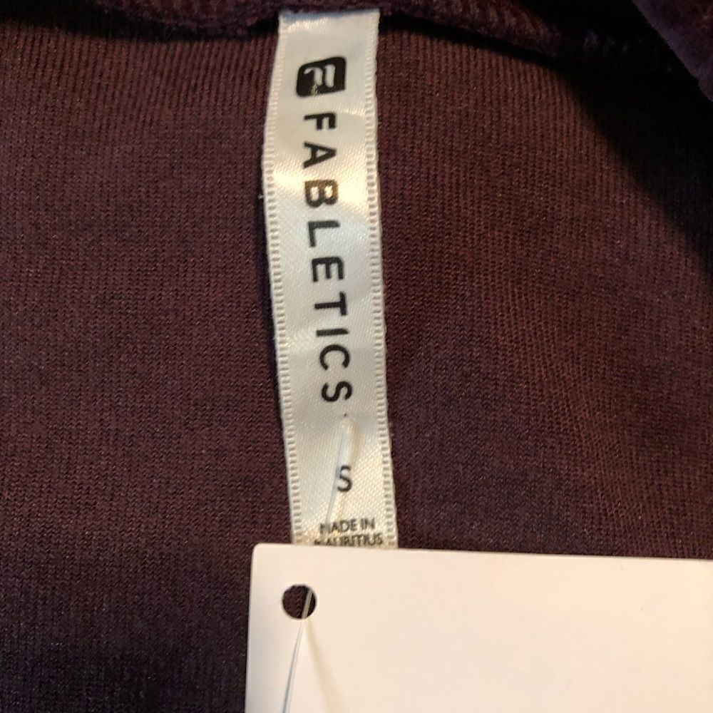 NWT! Fabletics Britt pullover. 1/4 zip & velour.‎ - Picture 4 of 14